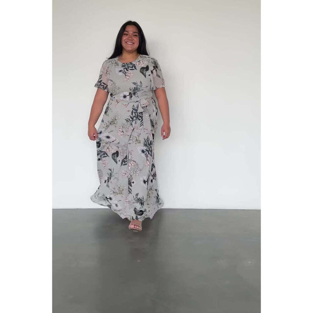 Baltic Born Naomi Short Sleeve Maxi Dress | Pale Blue Floral Size XLXL - Picture 2 of 5